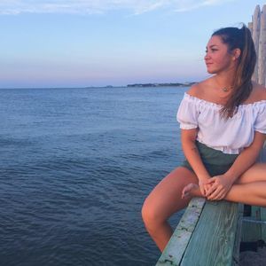 Meet your Posher, Sierra